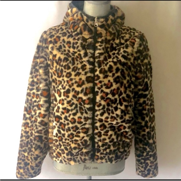 NWT Altar’d State Reversible Moss Green/ Camouflage Puff Jacket. Size Small. - Picture 4 of 4